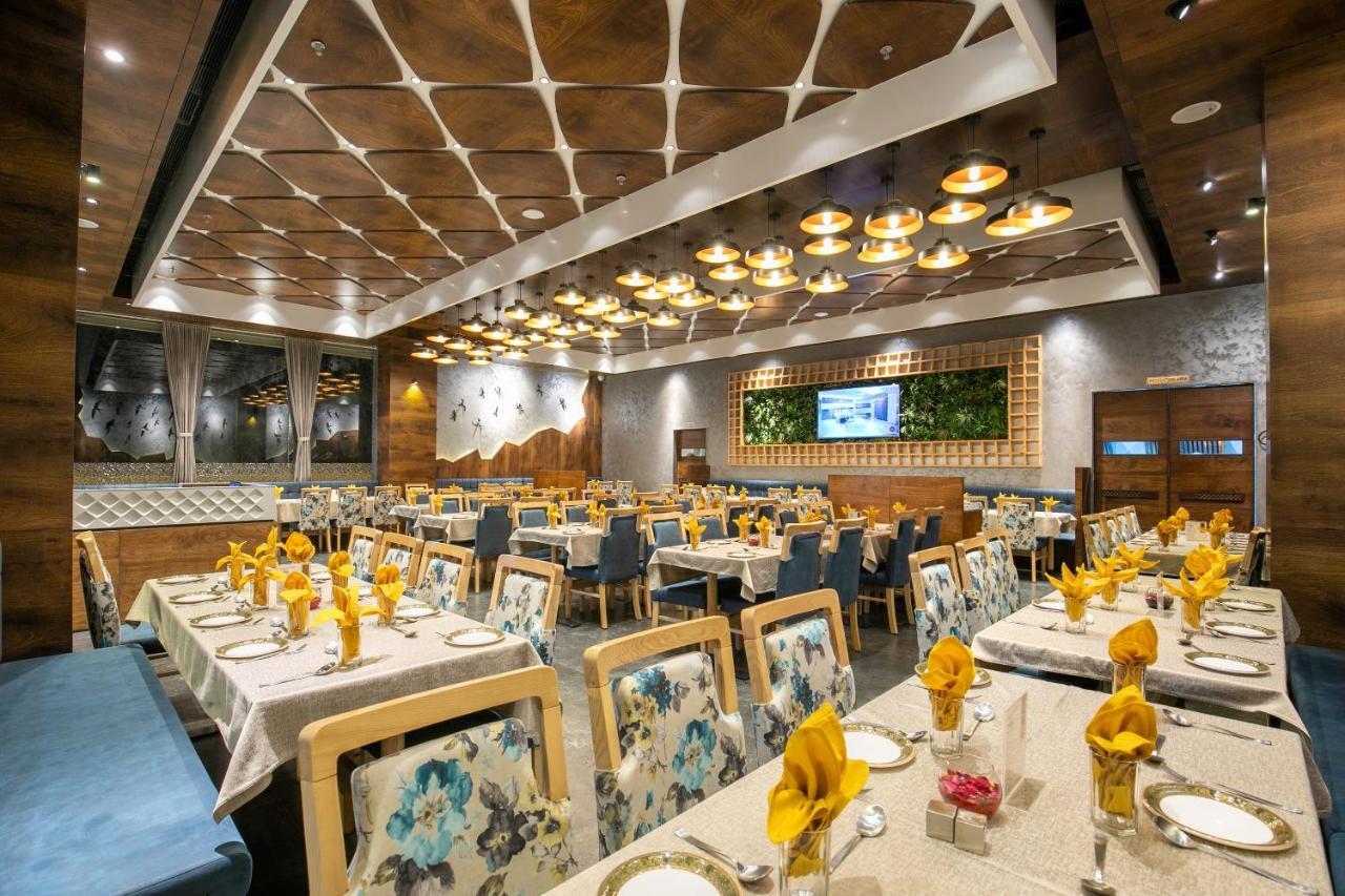 Hotel Silvera Grand Ahmedabad Extérieur photo
