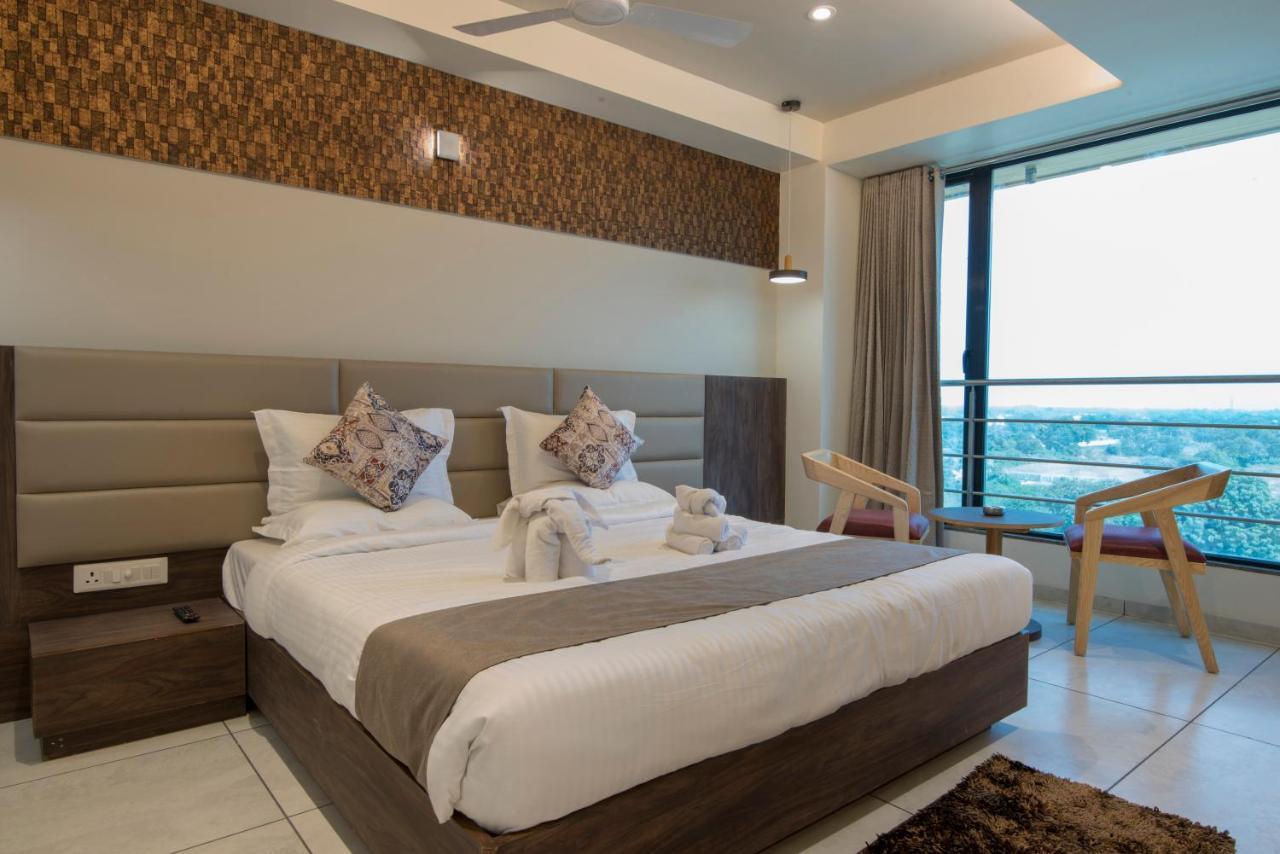 Hotel Silvera Grand Ahmedabad Extérieur photo