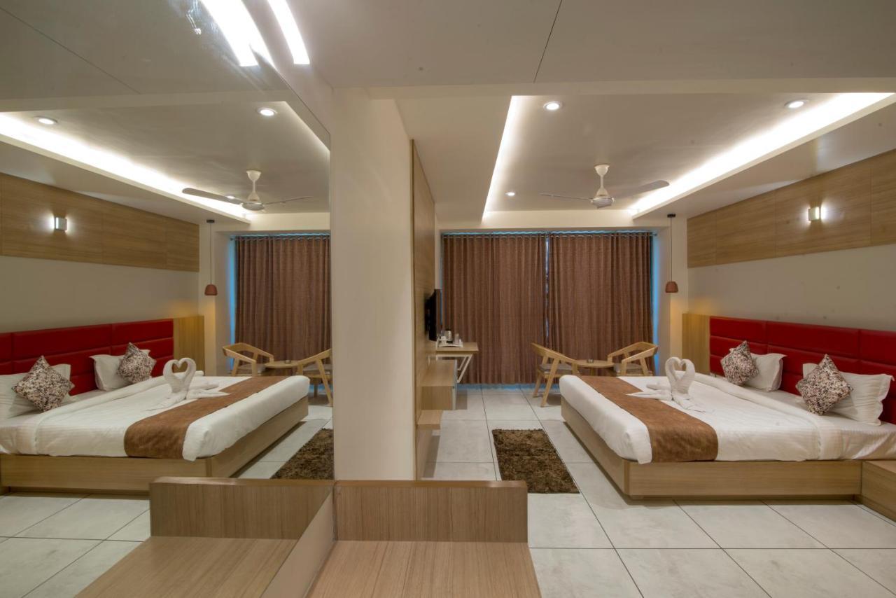 Hotel Silvera Grand Ahmedabad Extérieur photo