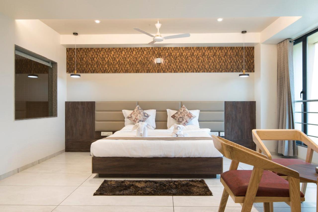 Hotel Silvera Grand Ahmedabad Extérieur photo
